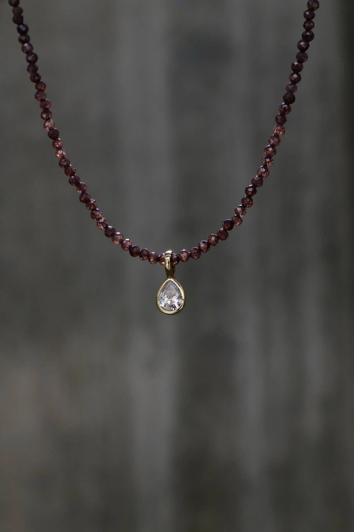 SMOKY BURGUNDY BEZEL NECKLACE
