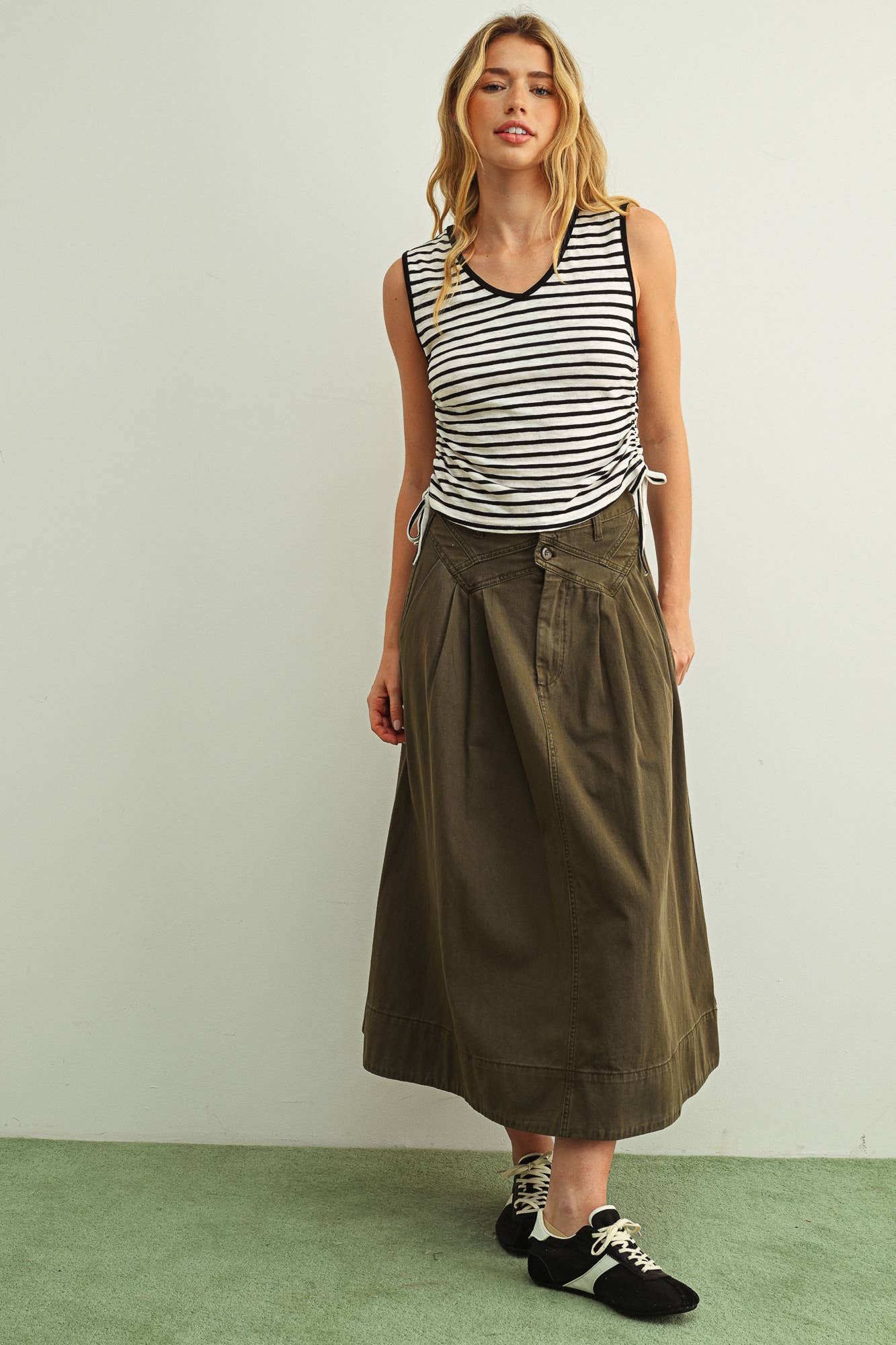 MINI PLEAT DETAILED LONG SKIRT