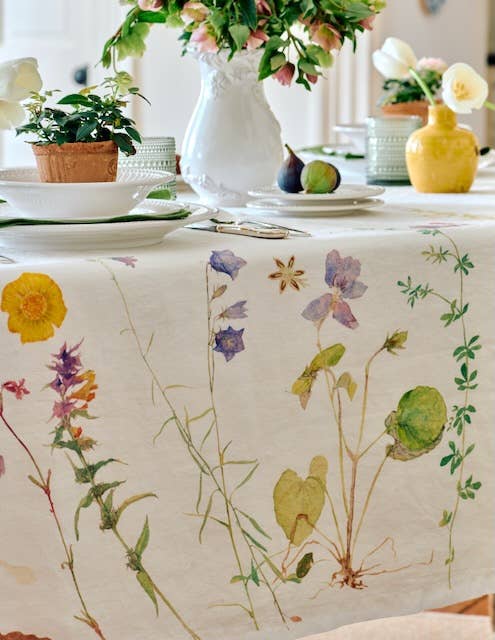 Fête des Fleurs Table Cloth 65" x 120"