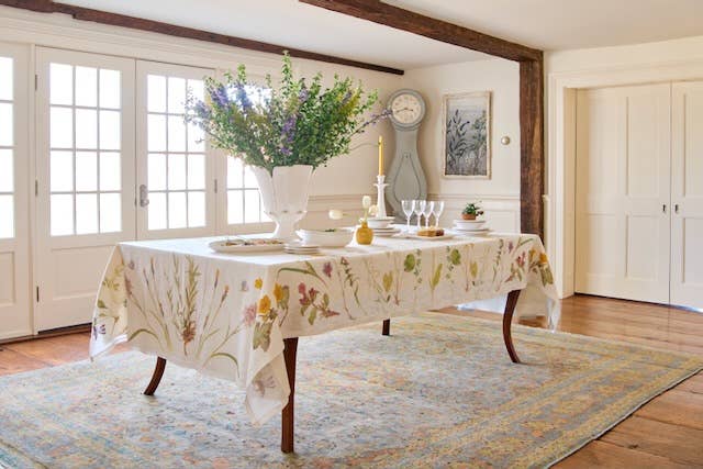 Fête des Fleurs Table Cloth - 65" x 98"
