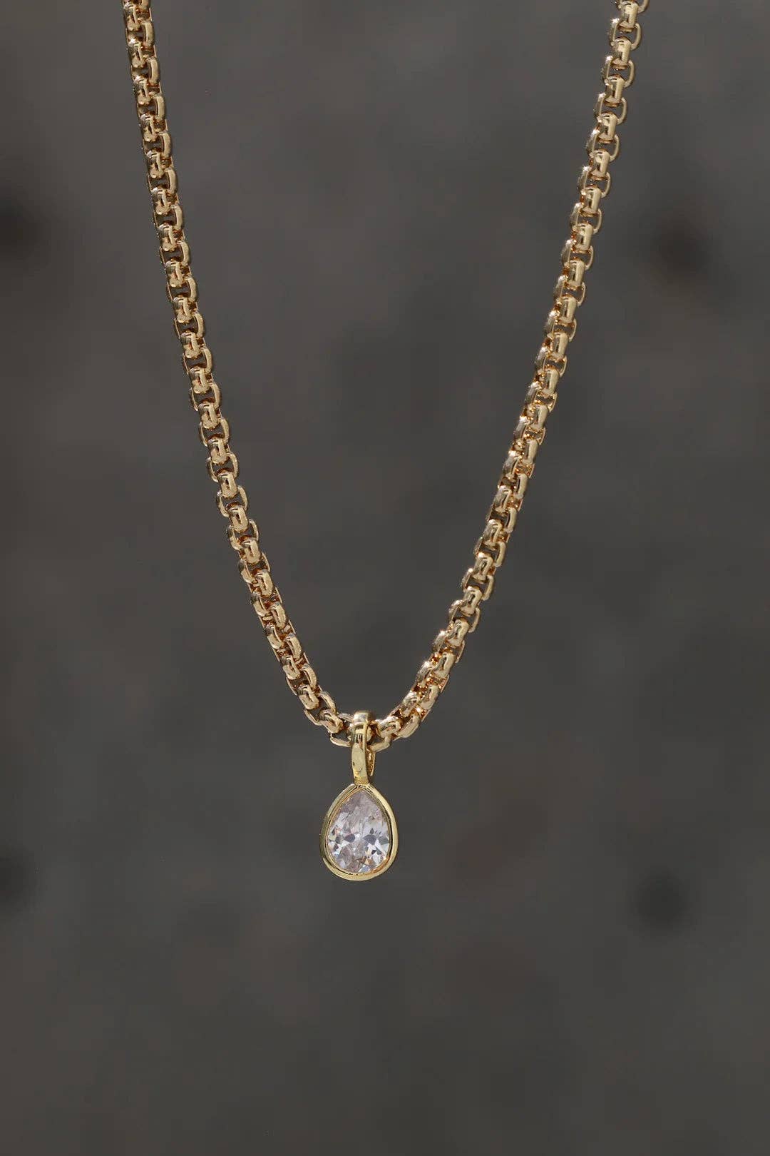 THE SLOANE NECKLACE