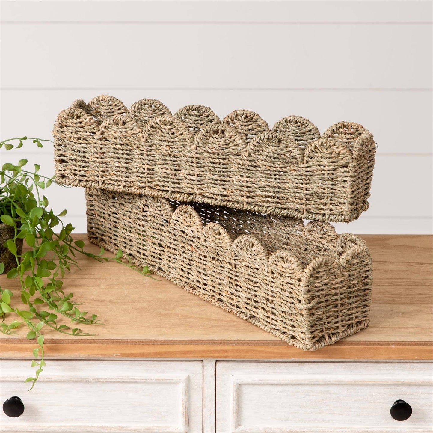 Scalloped Edge Seagrass Basket