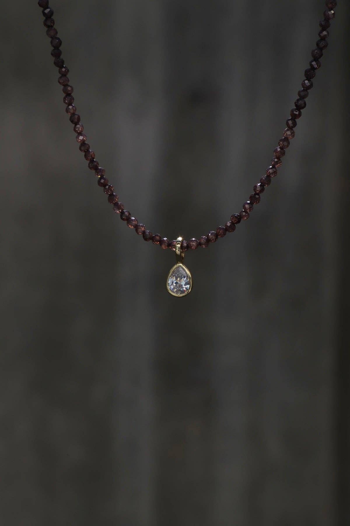 SMOKY BURGUNDY BEZEL NECKLACE