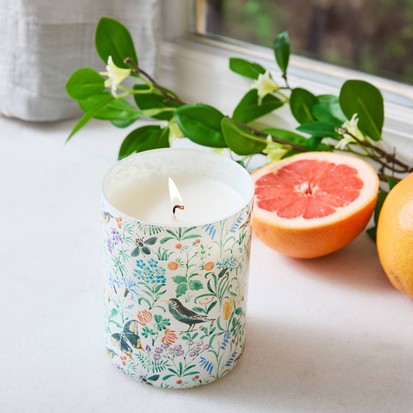V&A Garden Party Candle, Grapefruit & Jasmine