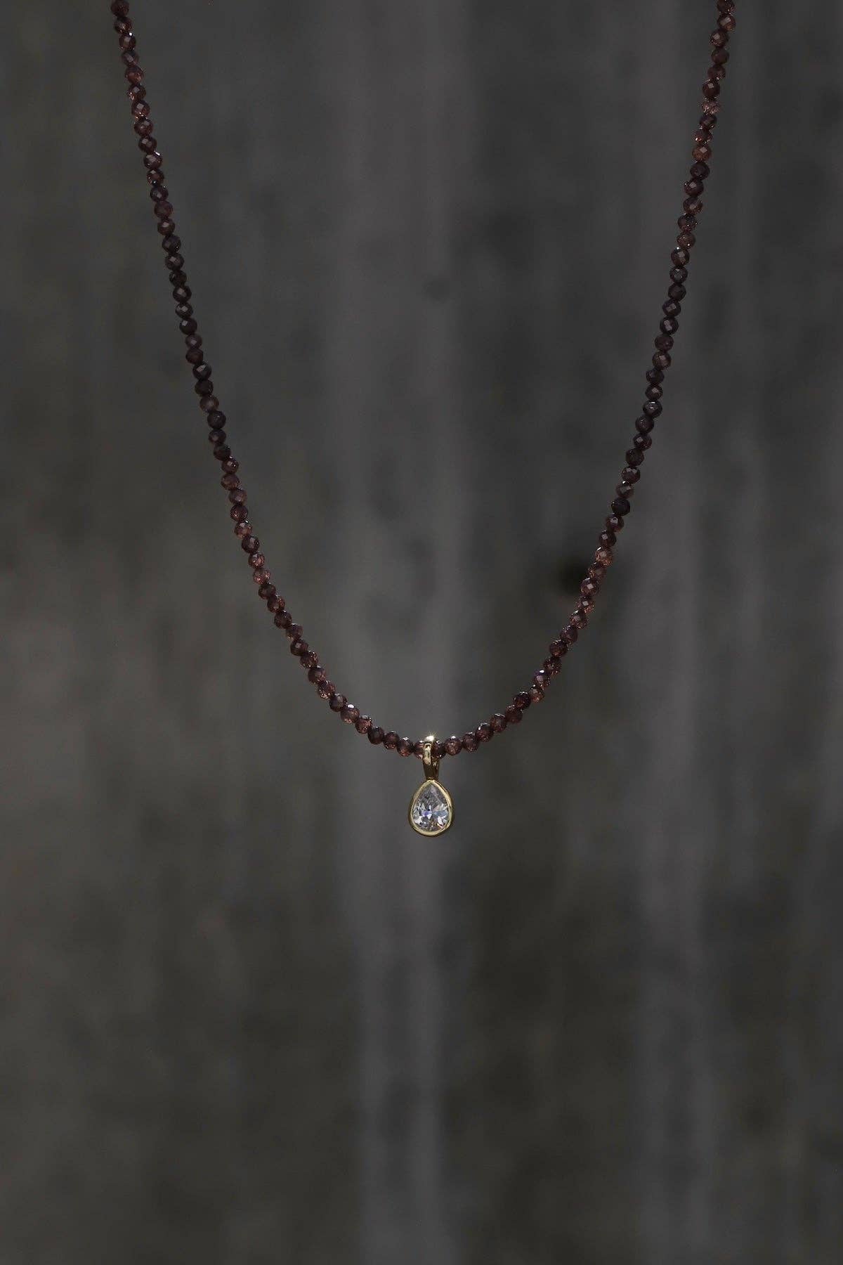 SMOKY BURGUNDY BEZEL NECKLACE