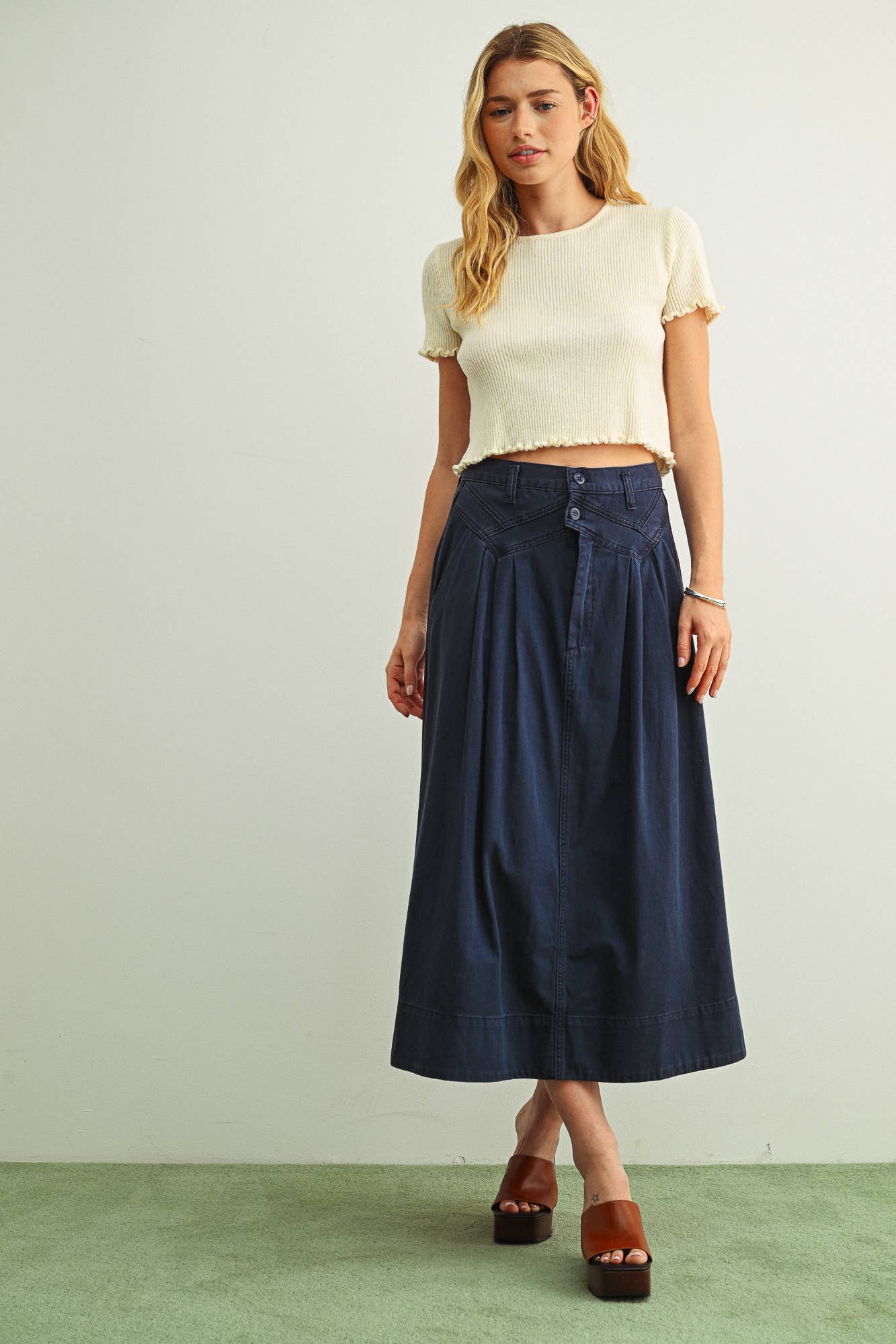 MINI PLEAT DETAILED LONG SKIRT