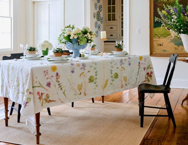Fête des Fleurs Table Cloth - 65" x 98"