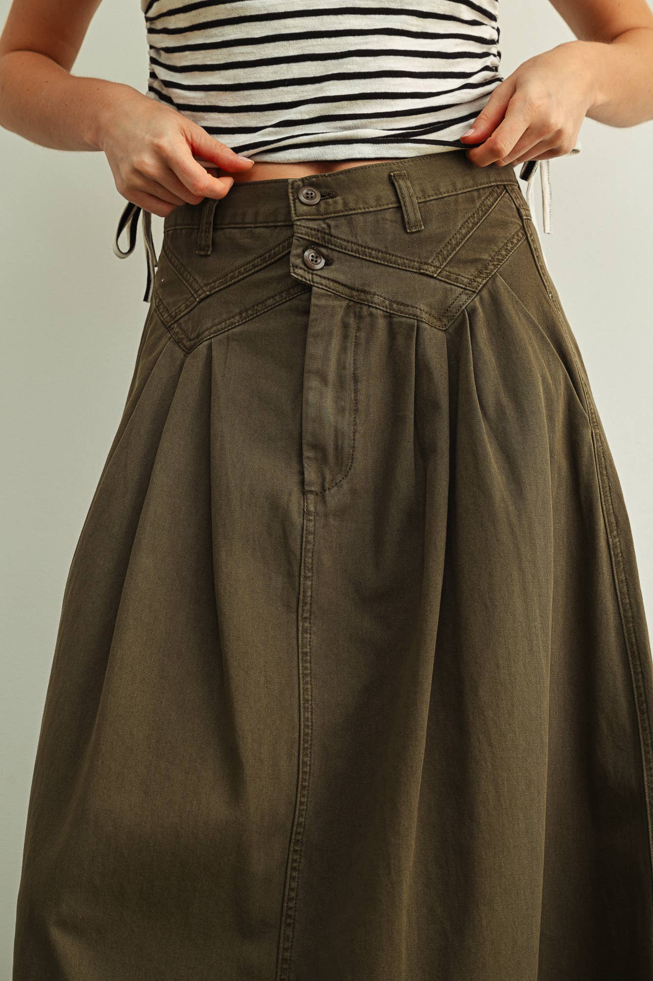 MINI PLEAT DETAILED LONG SKIRT